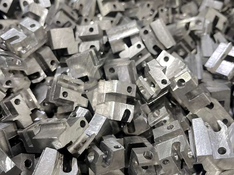 Machined stainless steel heel blocks for laryngoscope blades